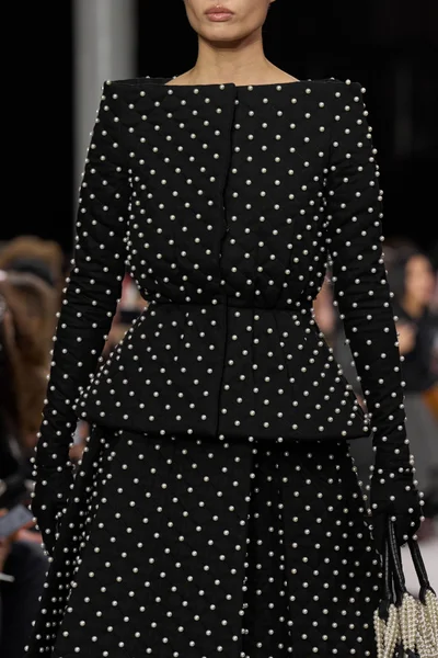 Look 38
